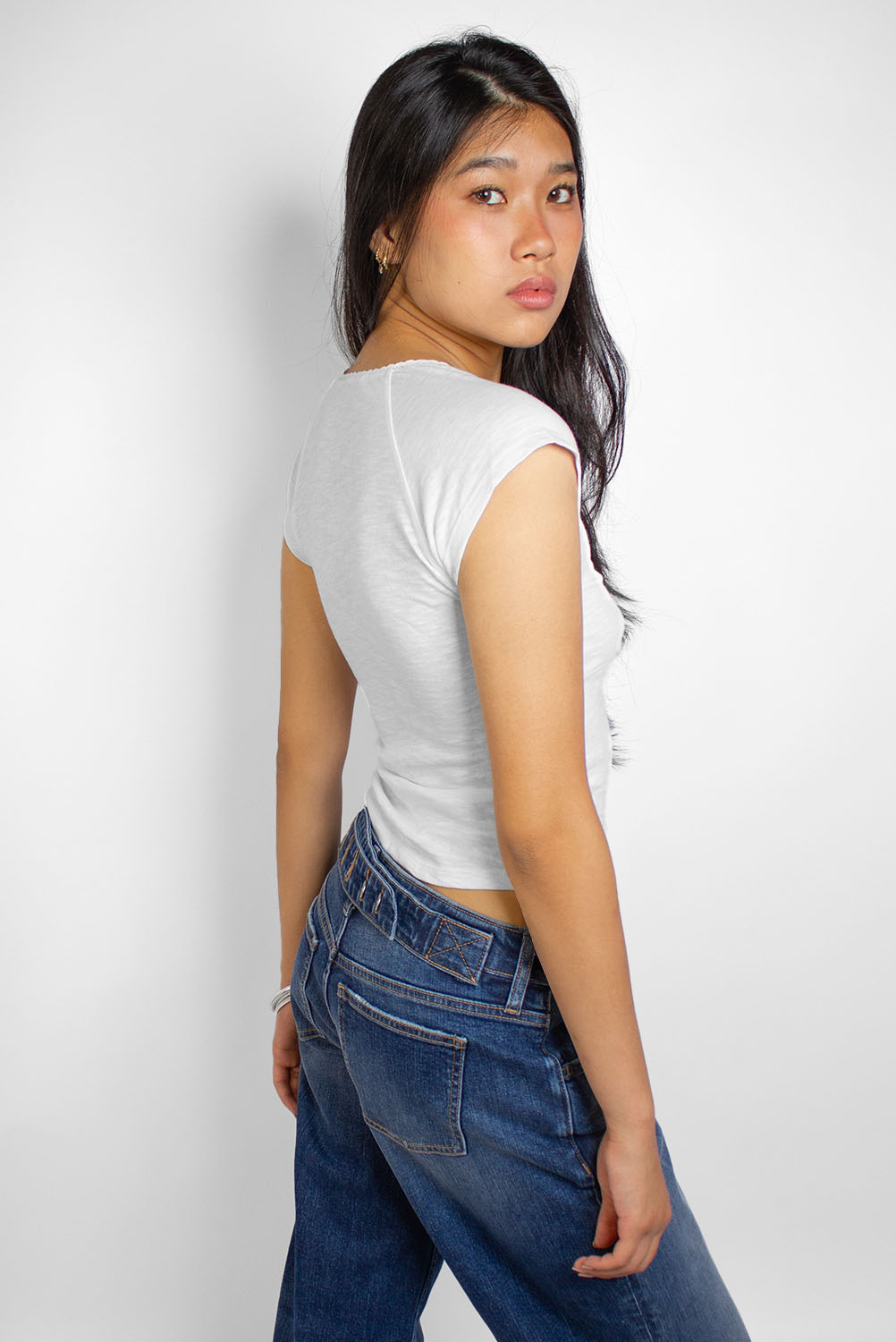 V-neck T-shirt | Subdued