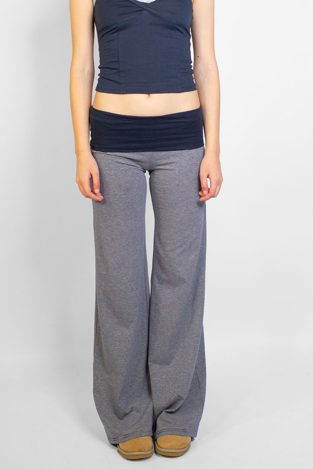 Wide-leg pants with cuffs | Subdued