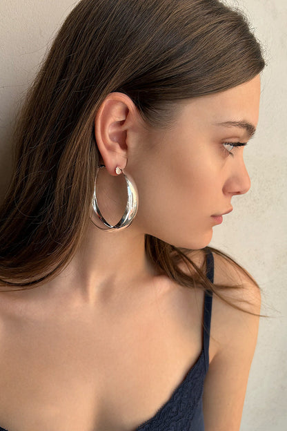 Hoop earrings | Subdued
