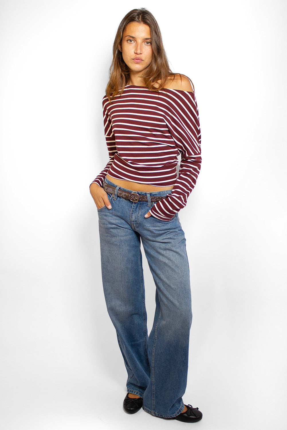 Off-shoulder long sleeve top | Subdued