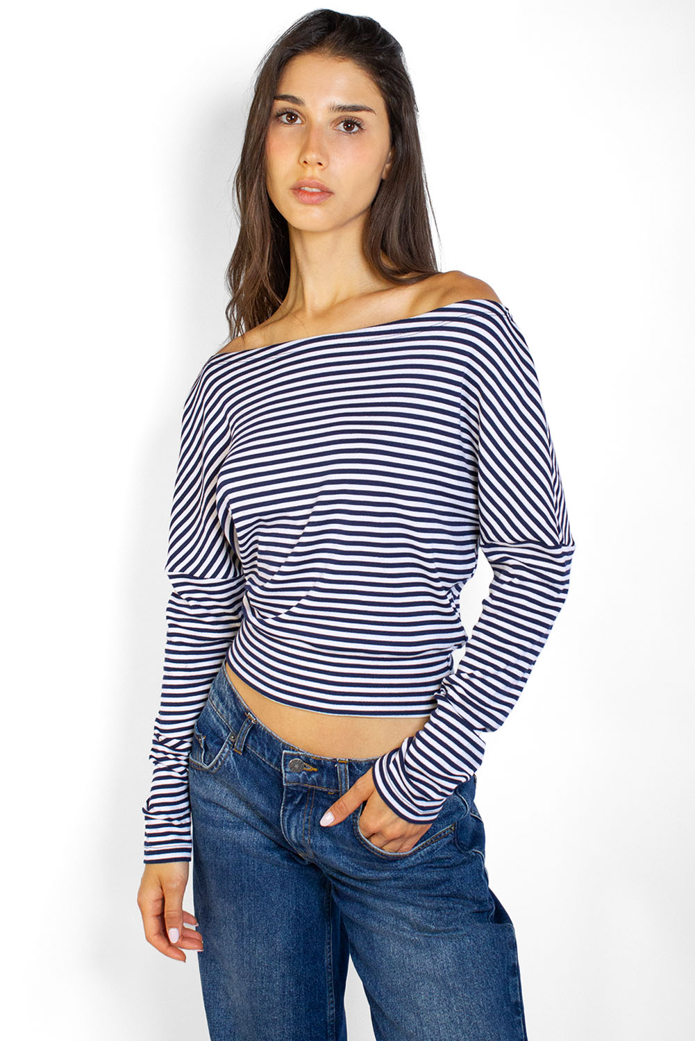 T-shirt with a boat neck | Subdued