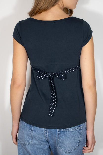 V-neck T-shirt with polka dot ribbon | Subdued